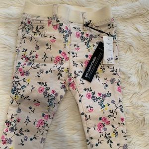 Baby Gap girl stretch jeans